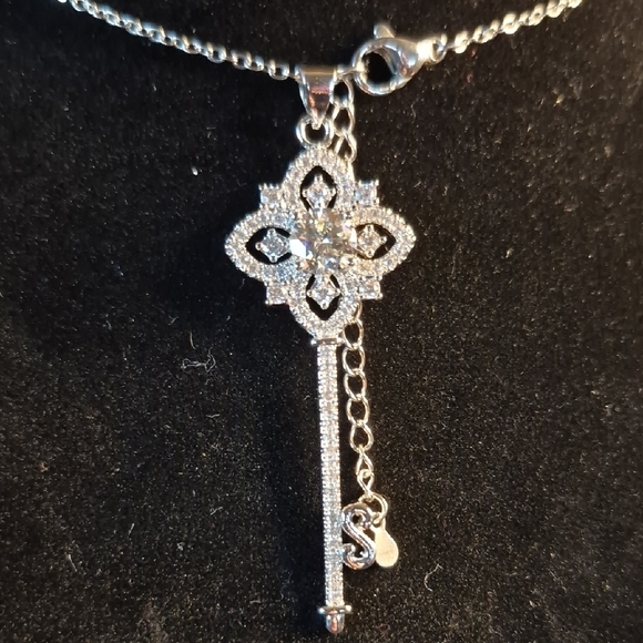 Moissanite Jewelry - Dazzling 925 Sterling Silver Moissanite Key Pendant Necklace #11